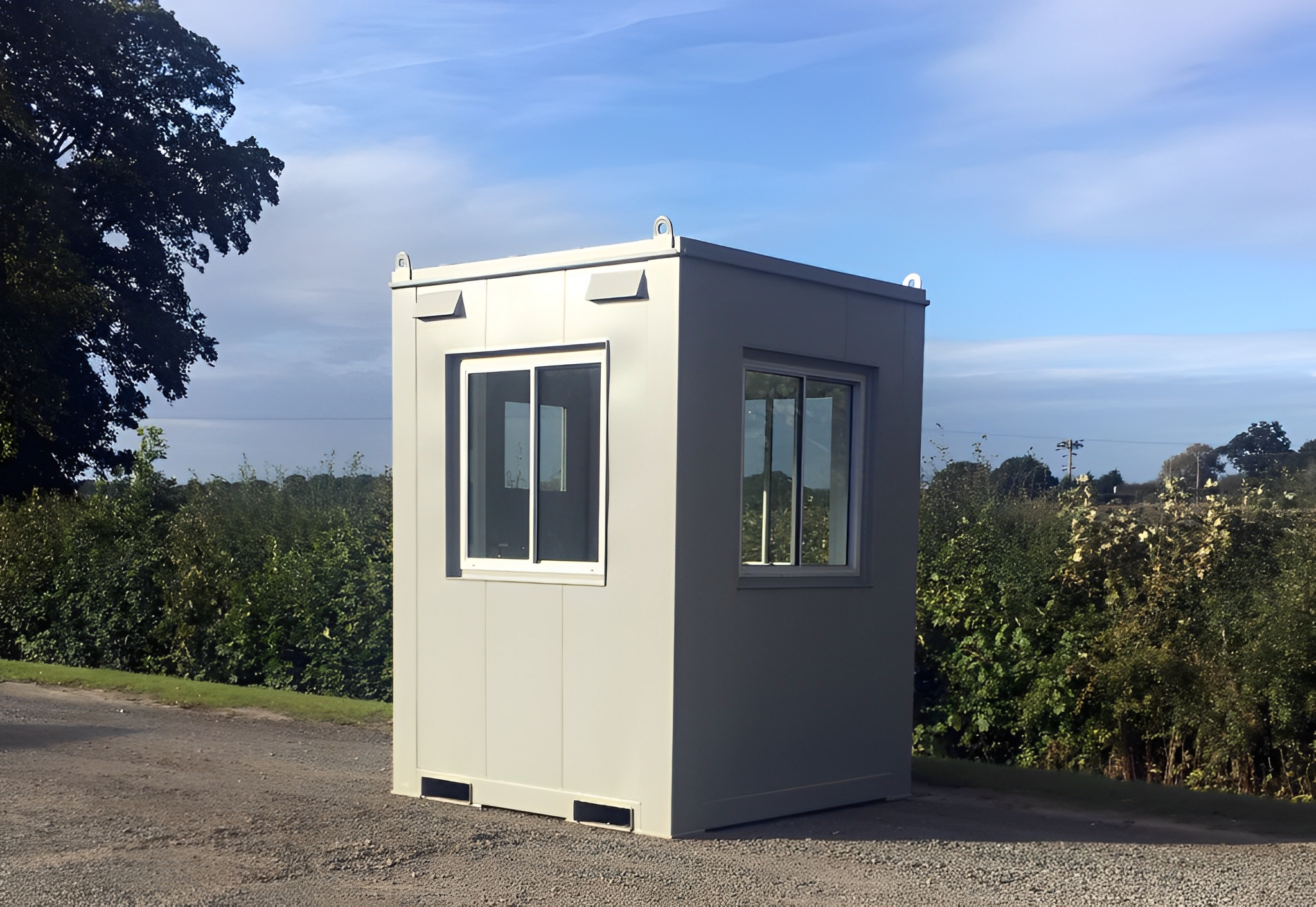 6ft x 6ft Single Guard Hut for sale | Portable Security Booth - Image 4